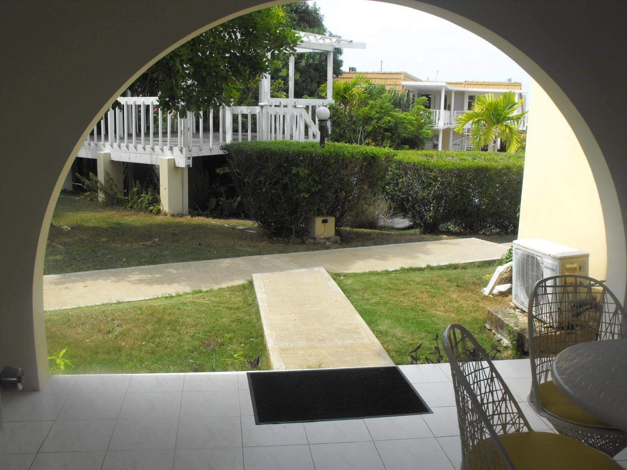 The Atrium At Ironshore Montego Bay Exterior photo